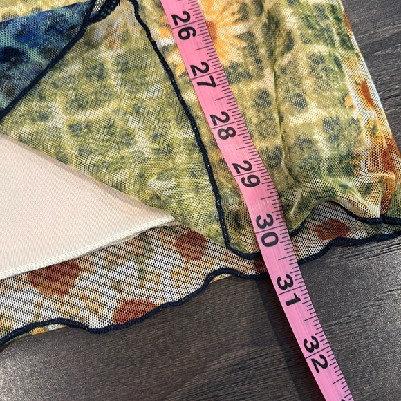 Altar’d State Mesh Patchwork Daisy print, long sleeve,fitted/bodycon,pullover - Picture 7 of 10